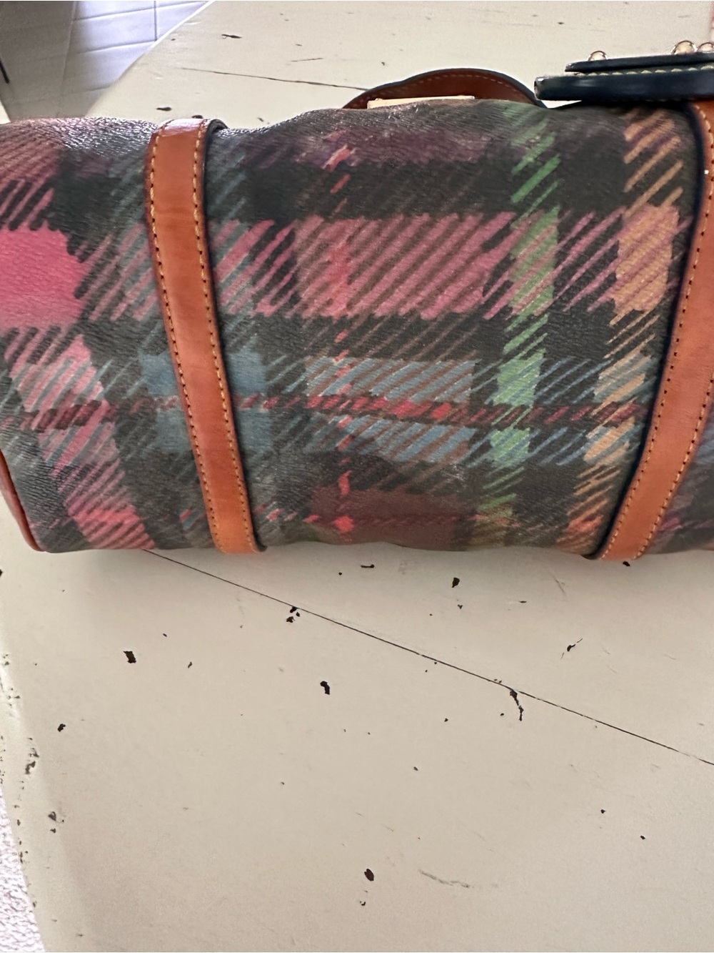 Dooney & Bourke Y2K Rainbow 🌈 Tartan Barrel Shoulder Bag with Heart Charm - Picture 8 of 14